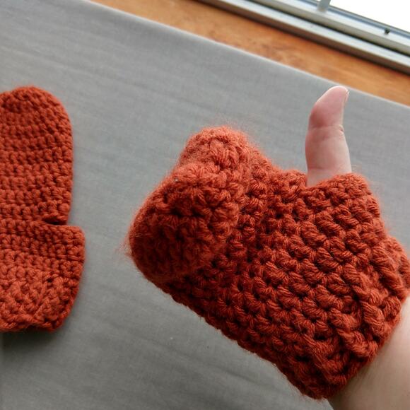 Pumpkin Spice Crochet Thumbless Mittens adult sized warm winter phone addiction - Picture 5 of 9
